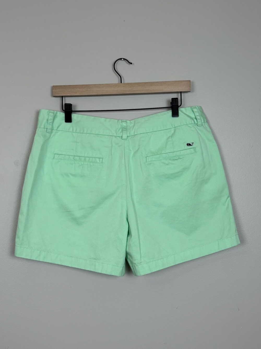 Vineyard Vines Shorts Womens 12 Green Flat Front 5" Inseam - Picture 4 of 9